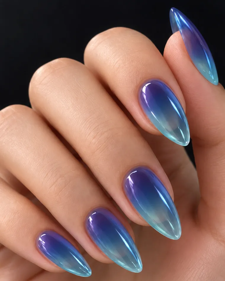 Uñas con el acabado Murano Ocean